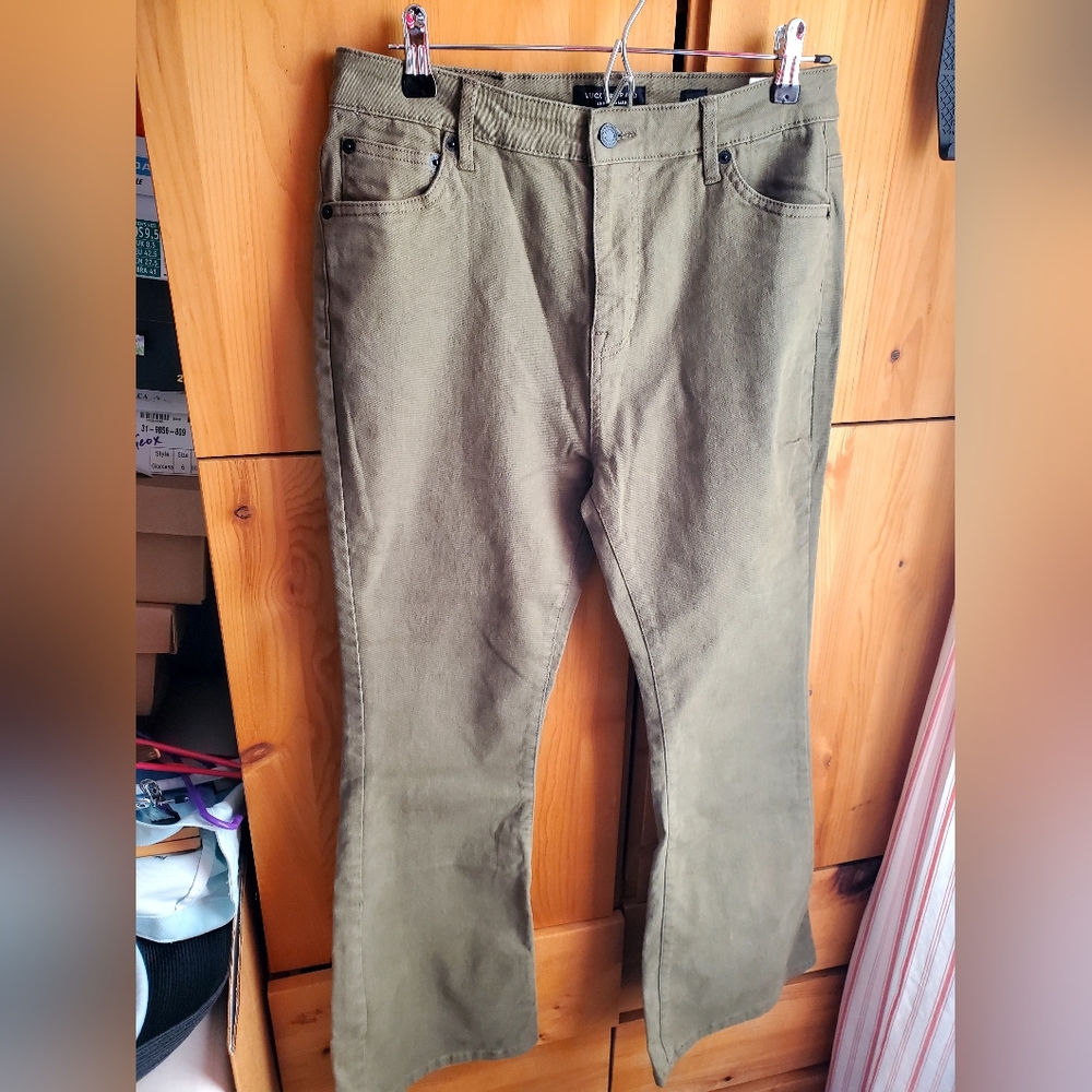 Lucky Brand Women's Olive Green Farrah Flare High Rise Jeans Size 31 Or 12